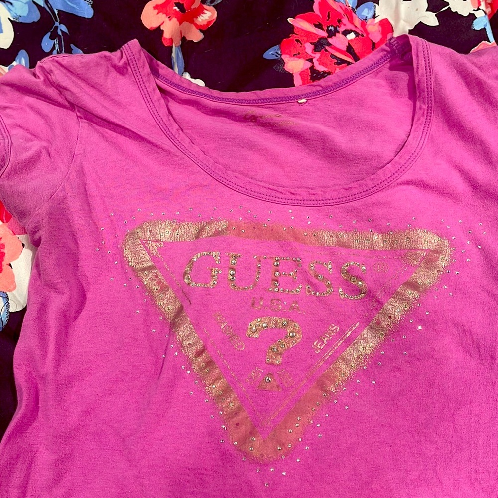 Guest T-shirt missing some diamonds